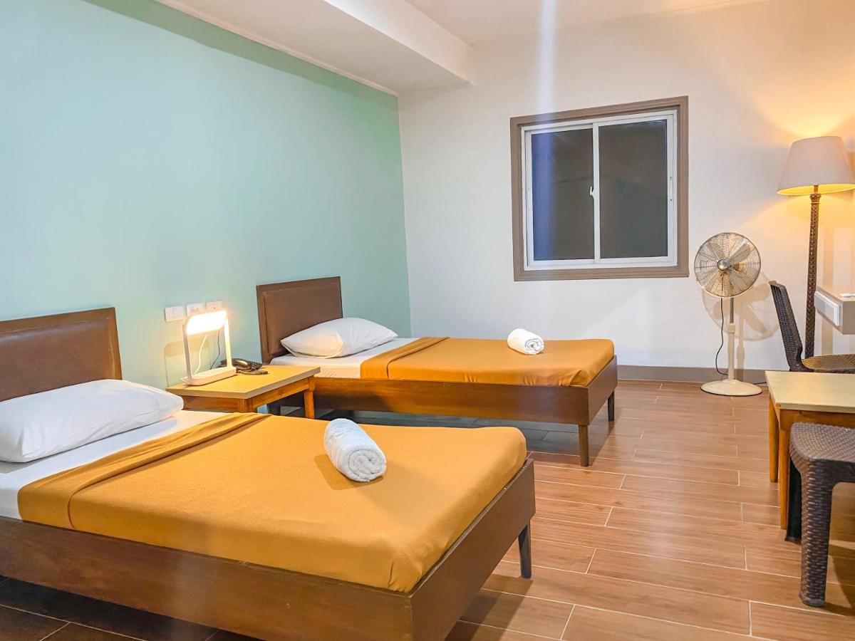 באגויו Metro Pines Inn מראה חיצוני תמונה