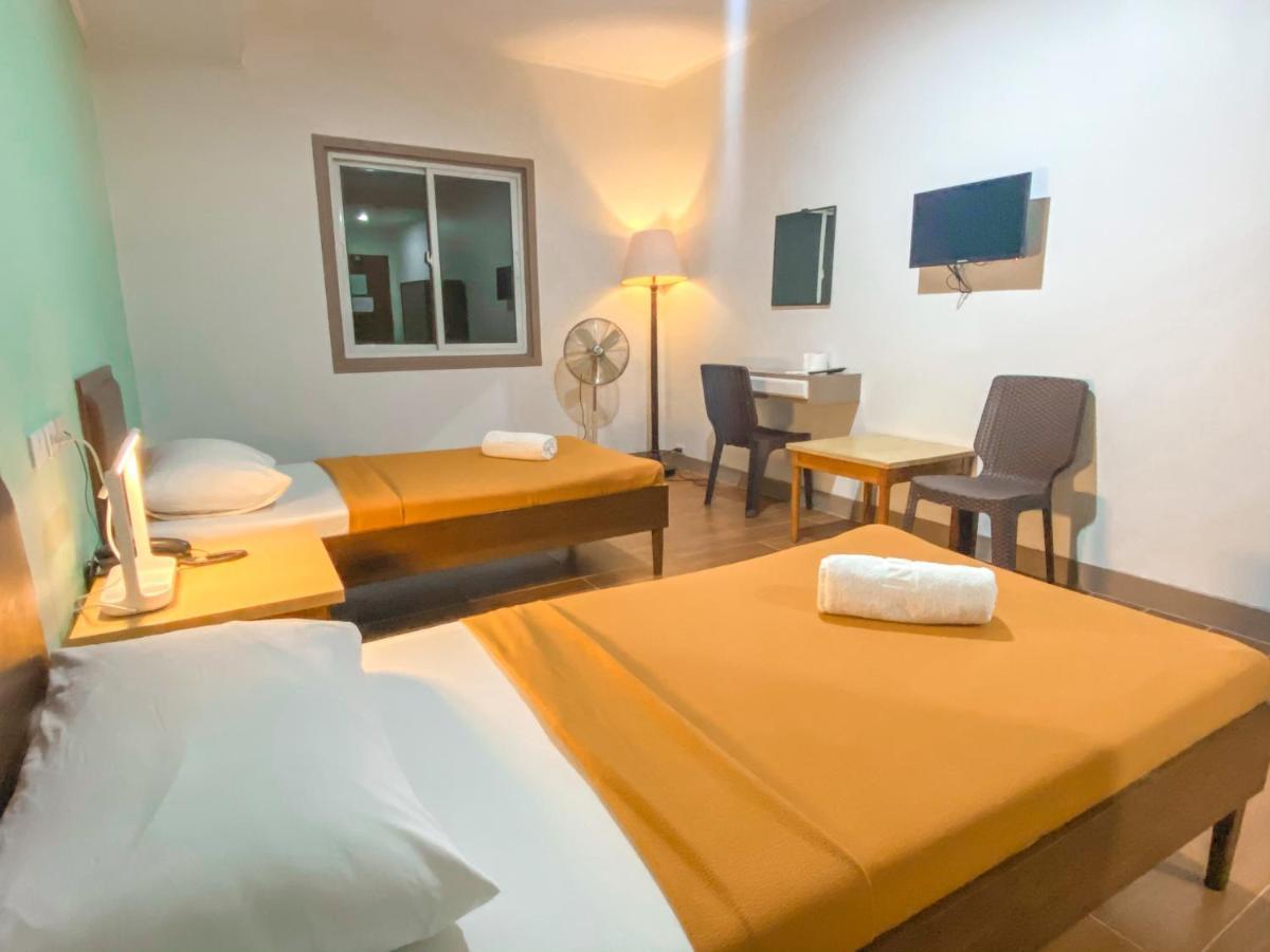 באגויו Metro Pines Inn מראה חיצוני תמונה